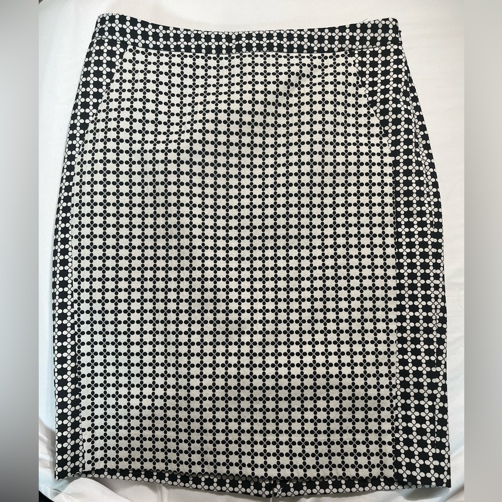 The Limited Black and White Ying Yang Pencil Skirt